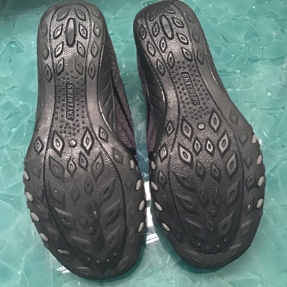 Skechers Black Slip on Memory Foam Shoes - Picture 3 of 6